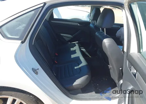 2015 Volkswagen Passat 1.8T Se из США, поврежденный, VIN 1VWBT7A37FC050075